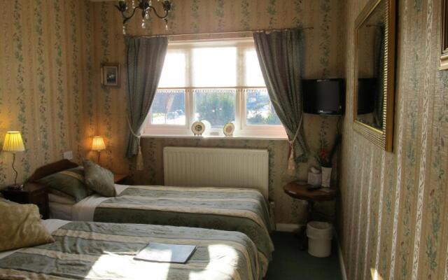 Moonraker House