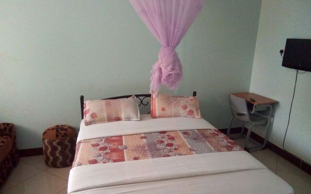 Silver Peak Hotel Lira Ltd