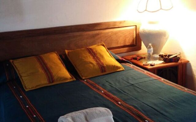 Hostal Casa Del Artista & Galeria