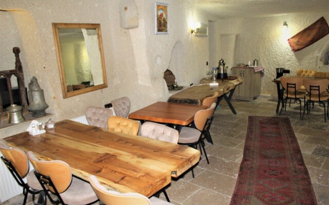 Avilla Cave Hotel