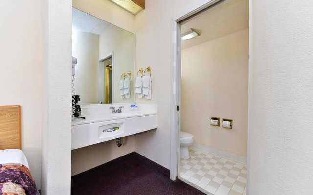 Americas Best Value Inn & Suites Morrow Atlanta