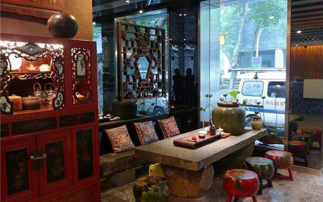 Flower Inn - West Lake Branch