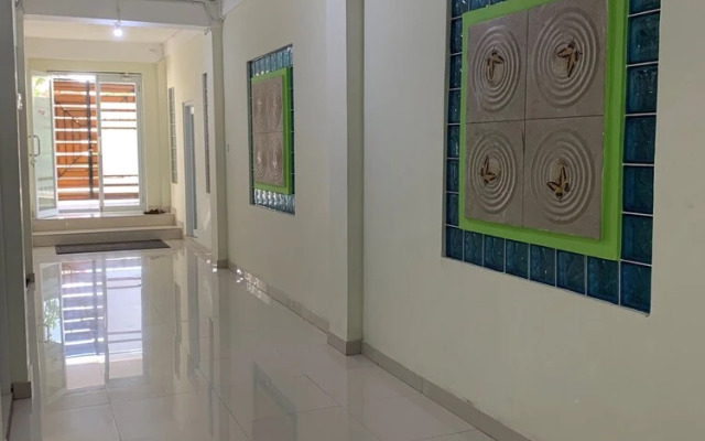 OYO 2203 Wira Residence