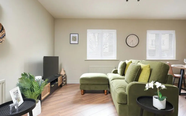 Stylish Flat With Sofa Bed in Malmesbury