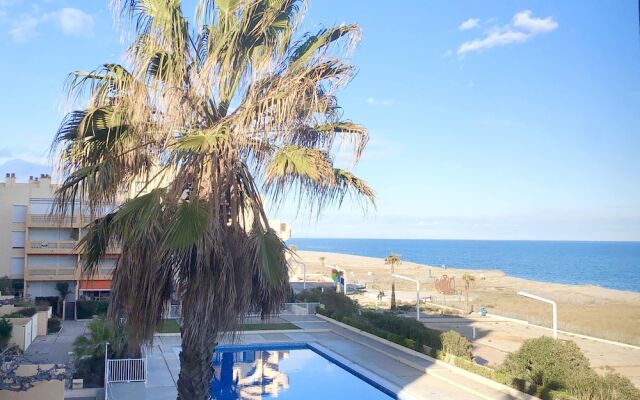 Magnifique T2 piscine mer wifi clim parking