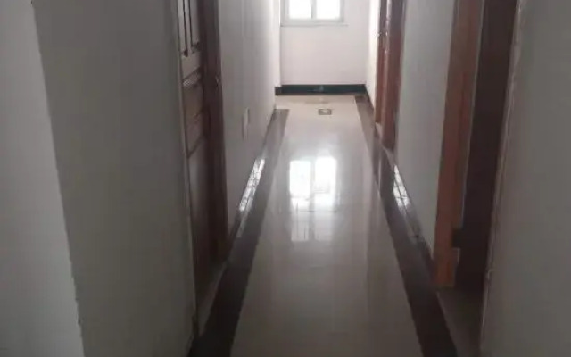 Pinghu fang yi hotel