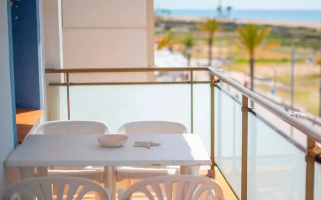 R154 - Apartamento Frente AL MAR EN Coma-ruga 3