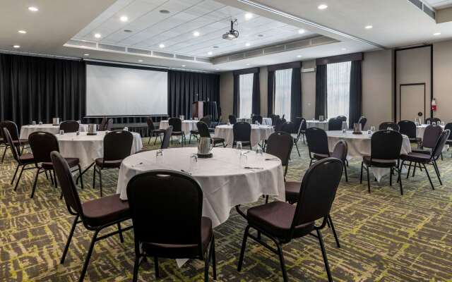Best Western Plus Dartmouth Hotel & Suites