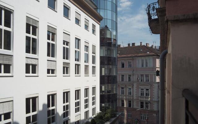 Apartment with Big Terrace