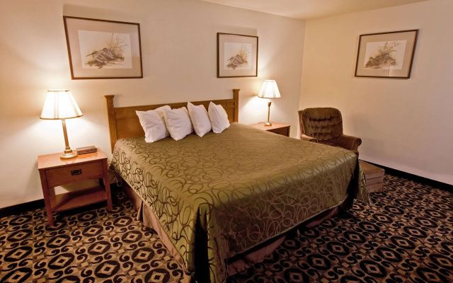Americas Best Value Inn Roosevelt Ballard