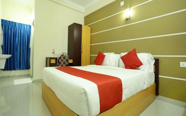 OYO 11909 Star Plaza