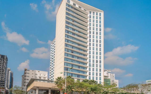 Starcity Hotel & Condotel Beachfront Nha Trang