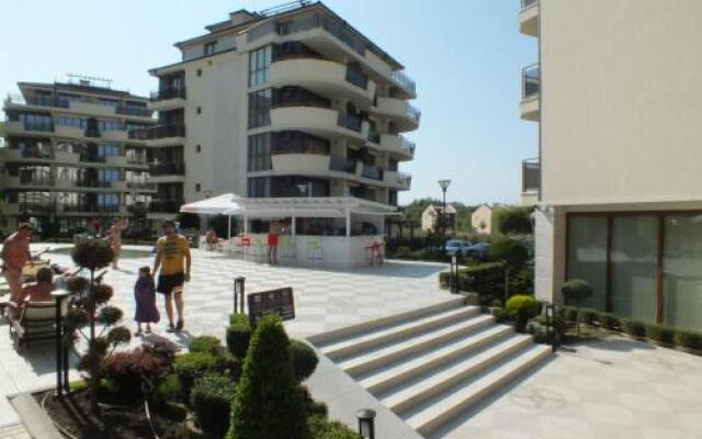 Al Rial Beach Apartments