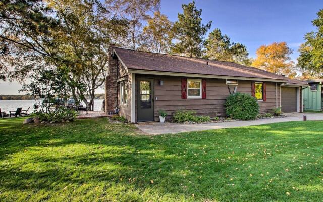 Pelican Lake Getaway on Stunning Peninsula!