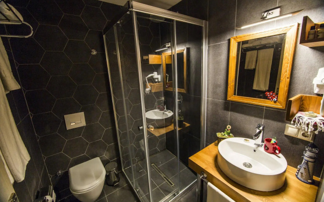Kuzen Otel - Adults Only