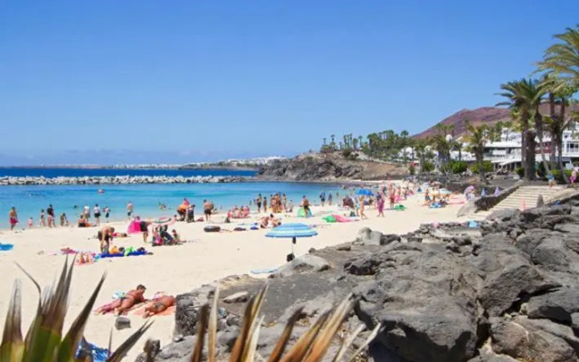 Playa Flamingo B