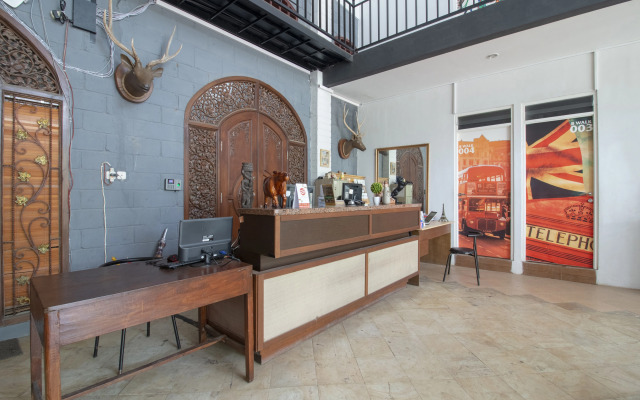 OYO 3283 Bwalk Hotel