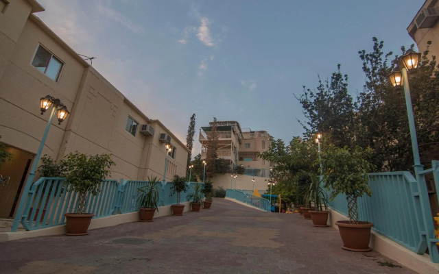 Seven Garden Alhada Suites