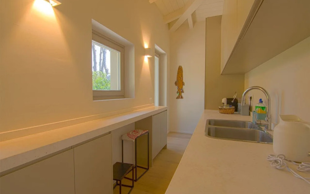 Red Mullet House in Procchio