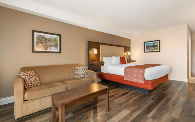 Best Western Smiths Falls Hotel