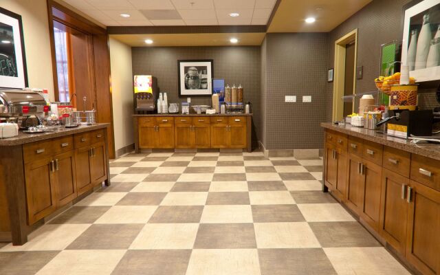 Hampton Inn & Suites Salinas