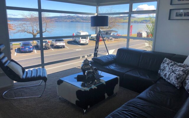 Ultimate Luxury on Lake Terrace