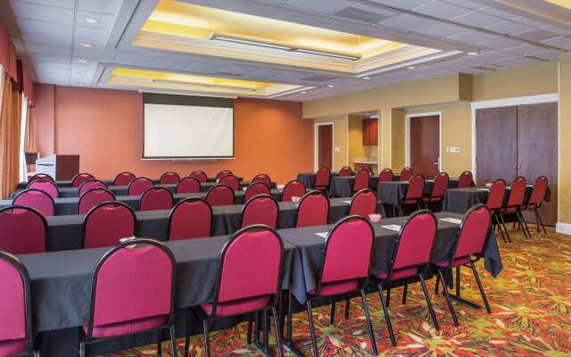 Hampton Inn & Suites Charlotte-Arrowood Rd.