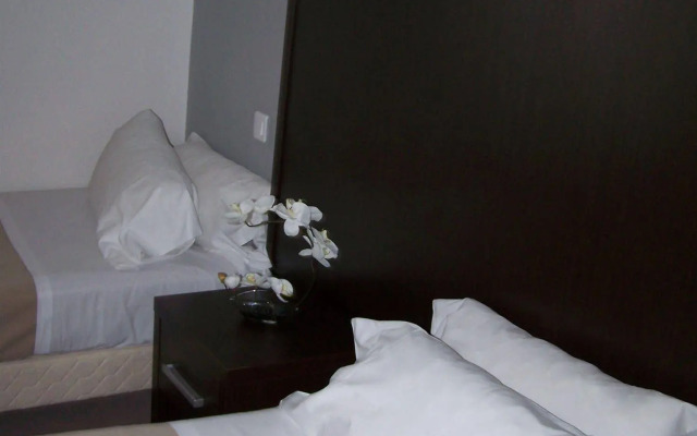 Brit Hotel Confort Auclair Gueret