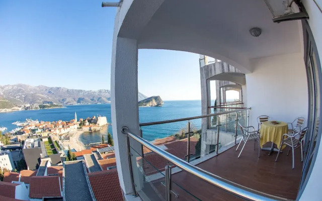 Lux Panoramic Apartment