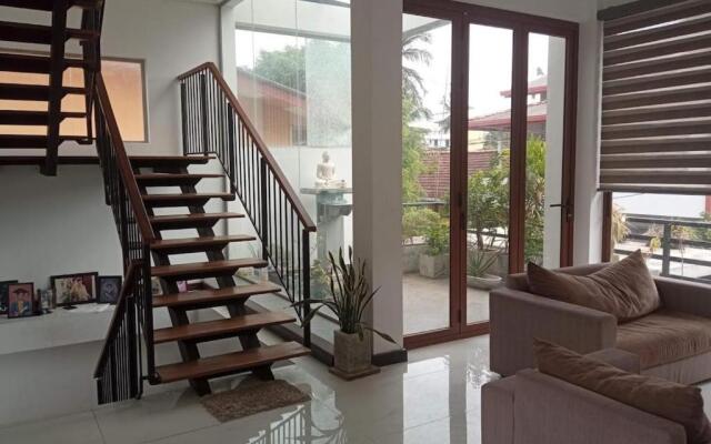Adams villa
