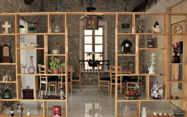 Hotel Virreyes