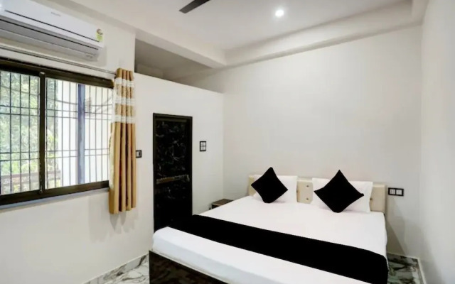 Goroomgo SS Palace Varanasi