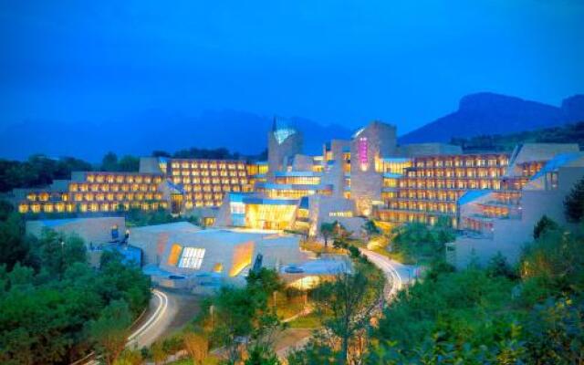 Zhongxin Jinling Hotel & Resort