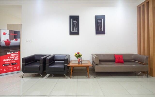 RedDoorz Plus near Siloam Karawaci