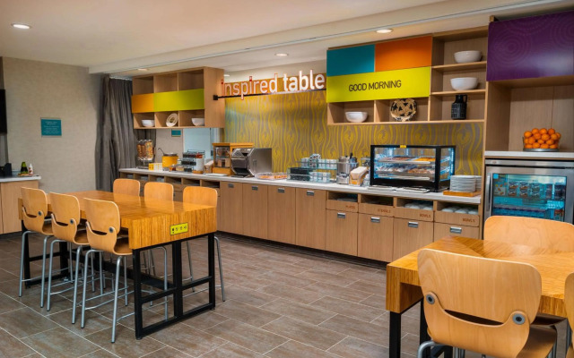Home2 Suites by Hilton Bakersfield