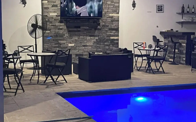 Level suites