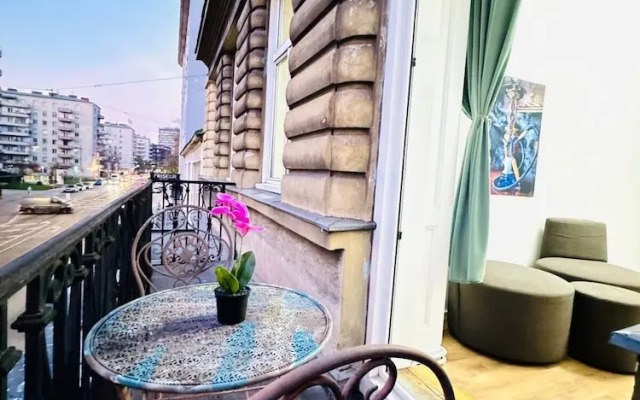 9BR Apt for 18P Walk to Augarten