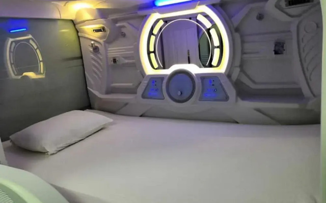 Bangau Capsule Hotel - Downtown KLIA