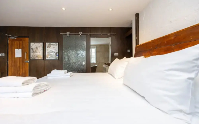 Host Stay Grafton Copper