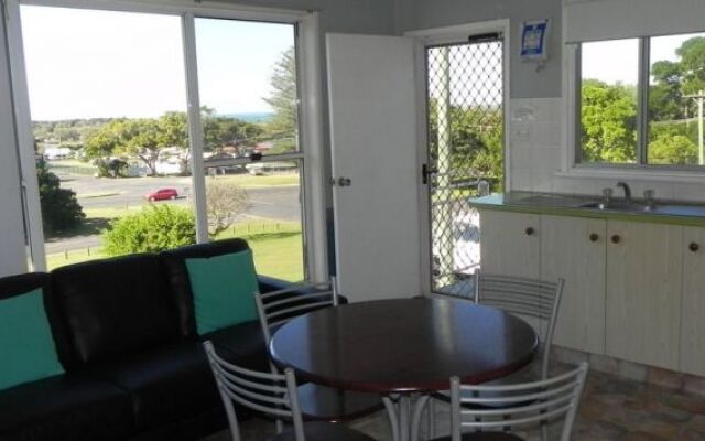 Leisure-Lee Holiday Apartments