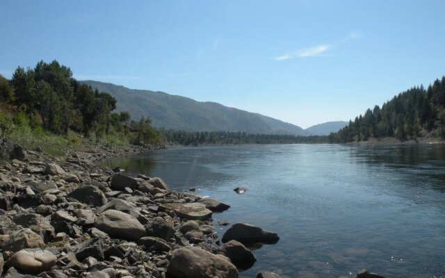The River Haus Bed and Breakfast