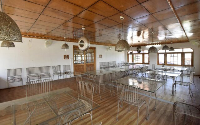 OYO 4692 KS Palace Srinagar