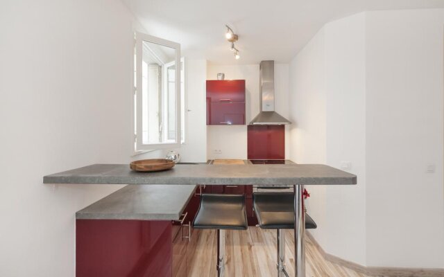Pick a Flat - Champs Elysees / Niel apartment