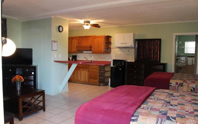 Sunshine Inn & Suites Venice, FL