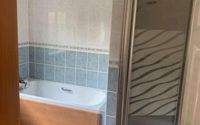 3 bedroom house in Reading