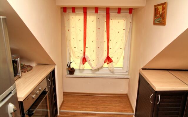 Sea view apartment in the city heart