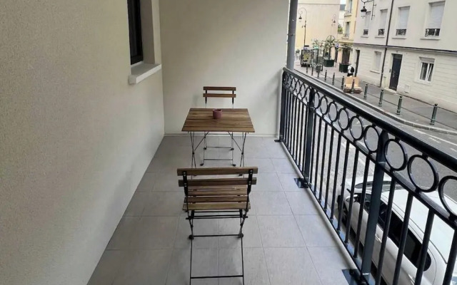 Elegant Appt - 2bdr/6p - Near Paris & La Defense