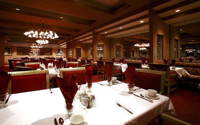 Pensacola Grand Hotel
