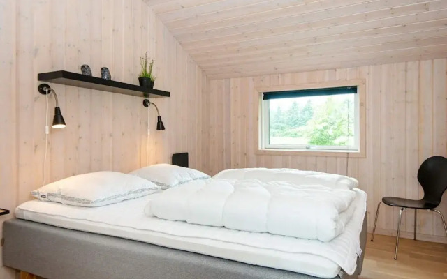 6 Person Holiday Home in Frostrup