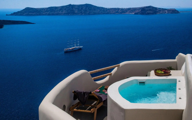 Aperto Suites - Adults Only
